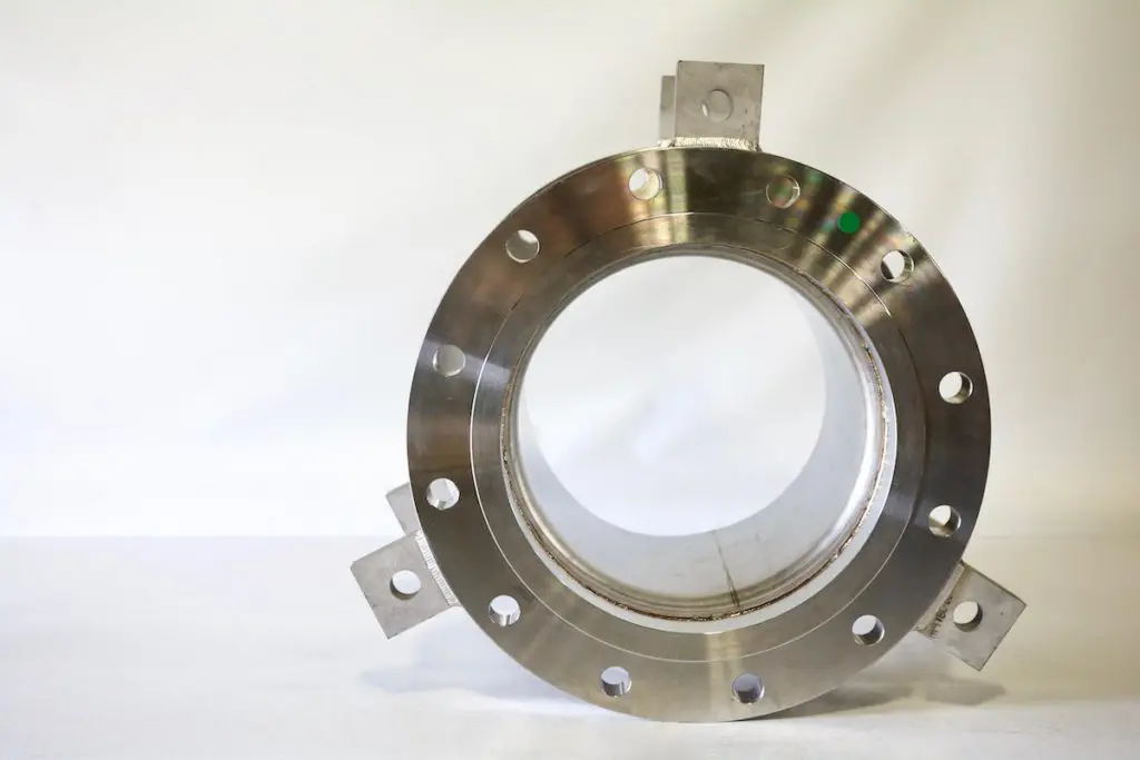 When to use an expansion joint instead of a hose - Diameter requirements Diameter requirements - When to use an expansion joint instead of a hose
